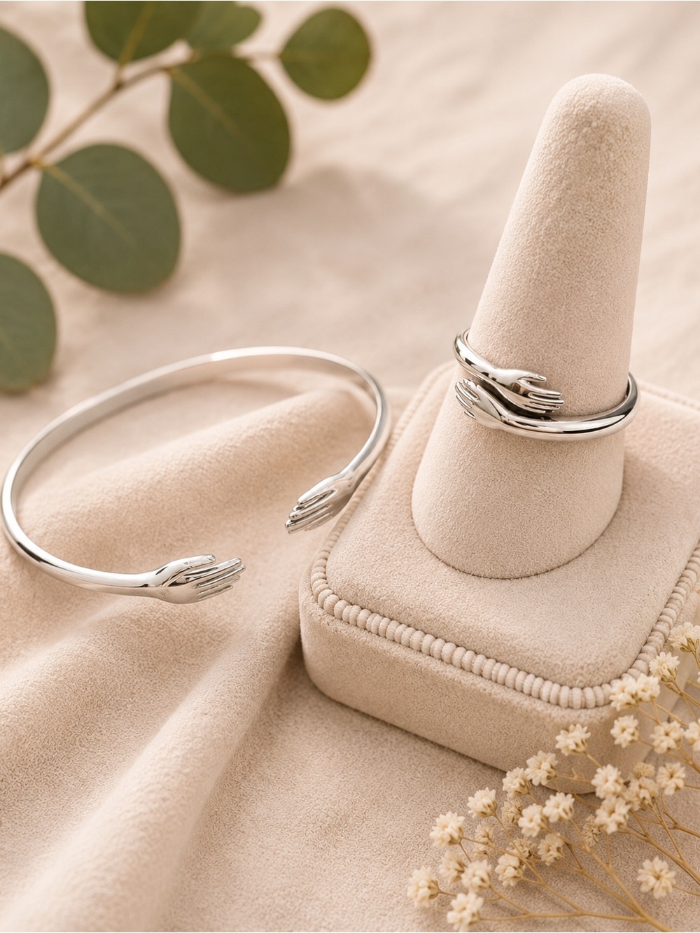 NEW Matching Silver Hand Hug Design Bracelet and Ring Set